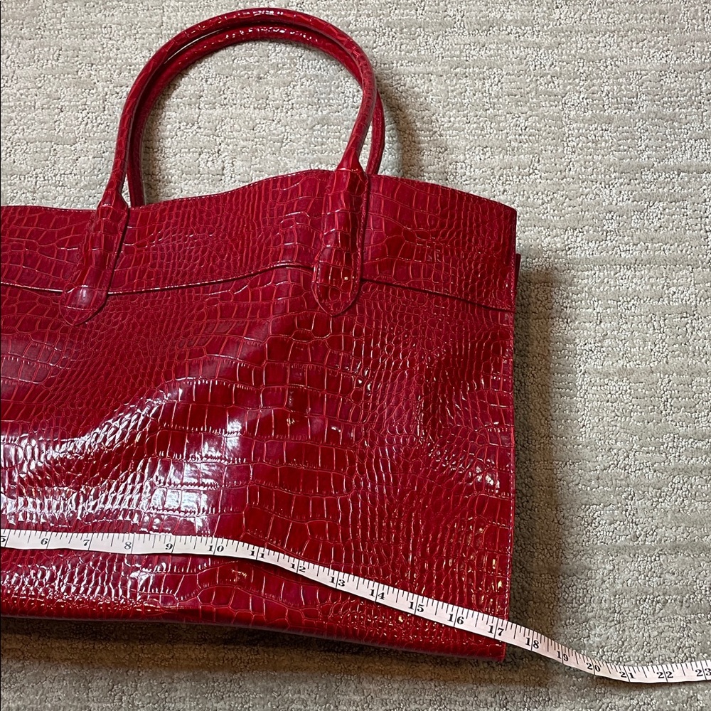 Elizabeth Arden Vibrant Red Tote Bag - Picture 5 of 7